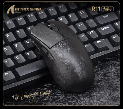 Gizmava Attack Shark R11 Ultra – Lichtgewicht Carbon Fiber Draadloze Gaming Muis (Tri-Mode, PAW3950, 8K Polling Rate)