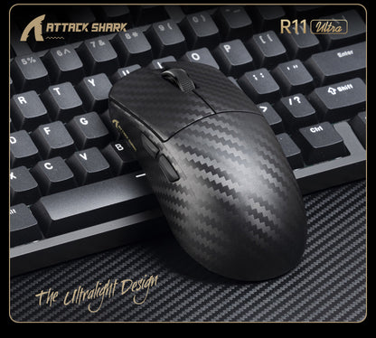Gizmava Attack Shark R11 Ultra – Lichtgewicht Carbon Fiber Draadloze Gaming Muis (Tri-Mode, PAW3950, 8K Polling Rate)